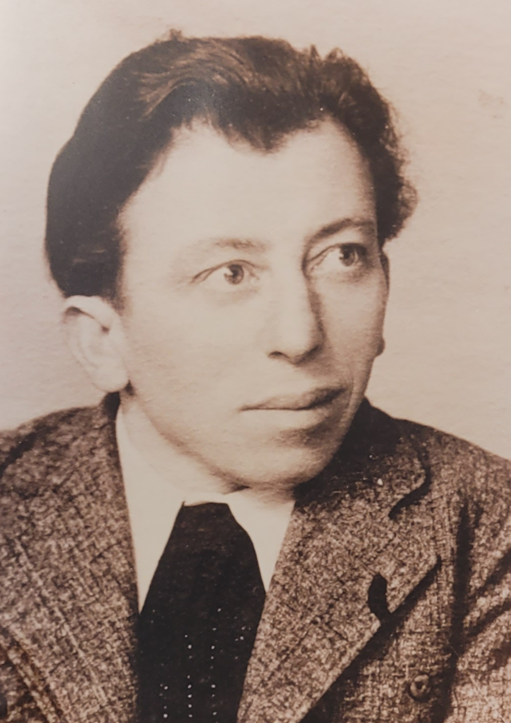 Paul Scholpp inmitten von Kindern Paul Scholpp